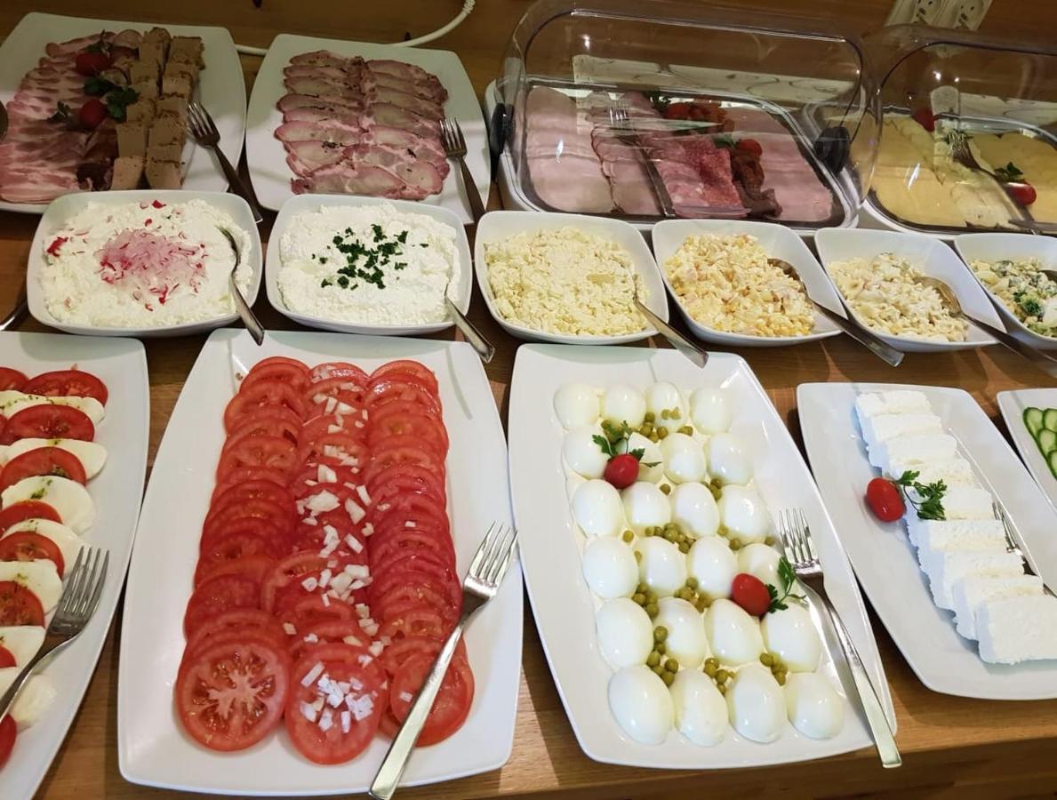 卡利娜酒店 Bialka Tatrzanska 外观 照片